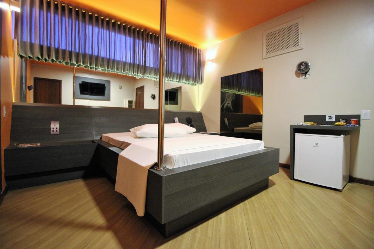 Status Hotel do amor *